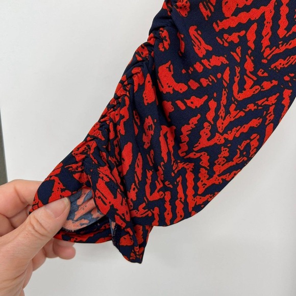 SUSAN GRAVER Tops Womens XL Red Navy Blue Geometric Print Ruched Vented Stretch - Picture 7 of 9